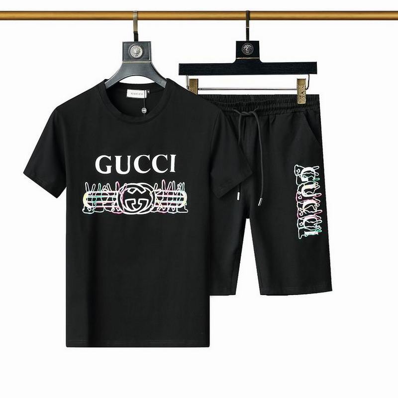 Gucci Men's Suits 724